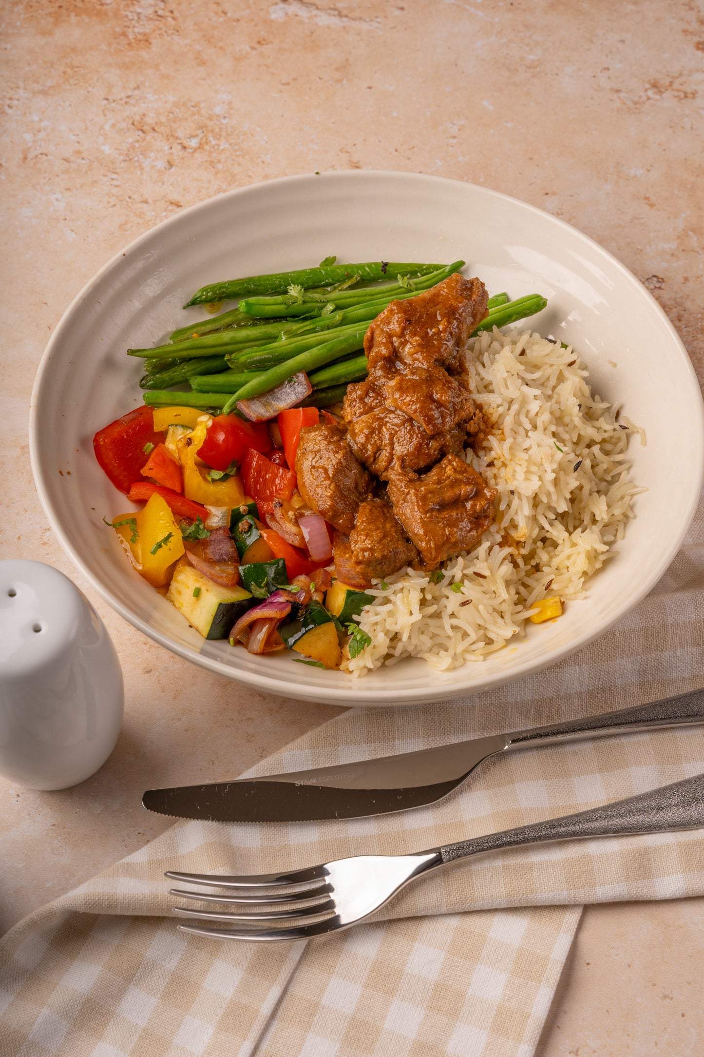 Grass Fed Tender Lamb Curry Cooked Meal with Organic Flavoured Rice, Mixed Vegetables, Tender String Beans & Extra Curry Sauce – Halal, Organic & Tayyib