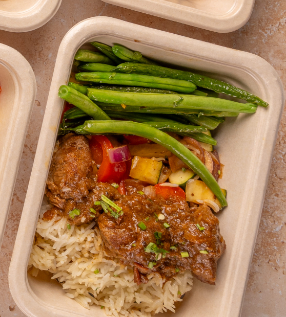 Grass Fed Tender Lamb Curry Cooked Meal with Organic Flavoured Rice, Mixed Vegetables, Tender String Beans & Extra Curry Sauce – Halal, Organic & Tayyib