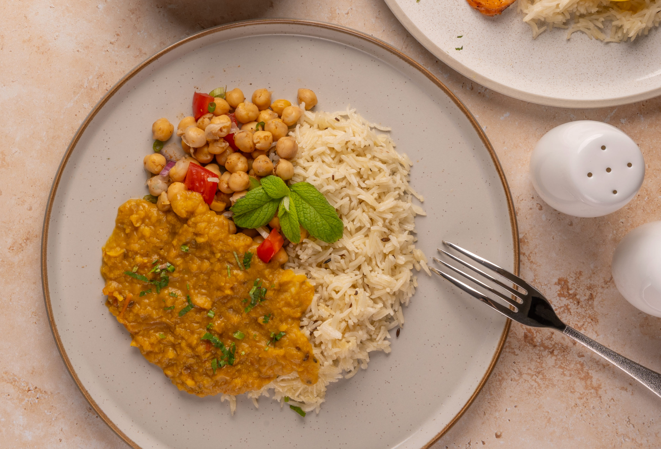 Organic Hearty Lentils with Aromatic Rice & Velvety Chickpeas