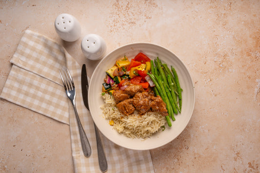 Grass Fed Tender Lamb Curry Cooked Meal with Organic Flavoured Rice, Mixed Vegetables, Tender String Beans & Extra Curry Sauce – Halal, Organic & Tayyib